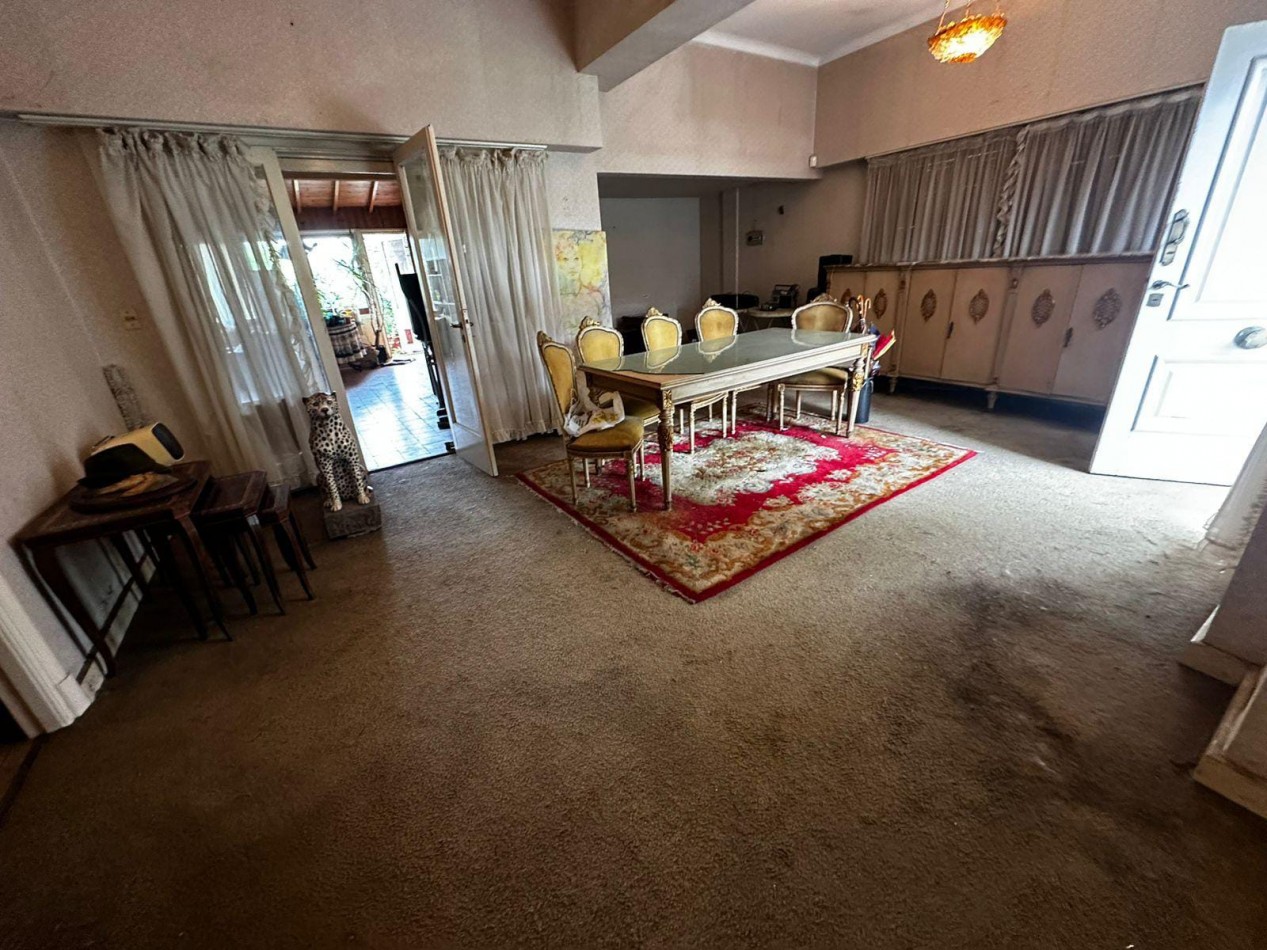 ESPECTACULAR CHALET DE ESTILO A RECICLAR LOTE 10.30x43m STELLA MARIS