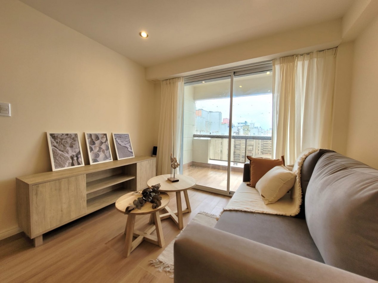 ESPECTACULAR DEPTO 2 AMB C BALCON/COCHERA/ TERRAZA RECICLADO PLAZA COLON
