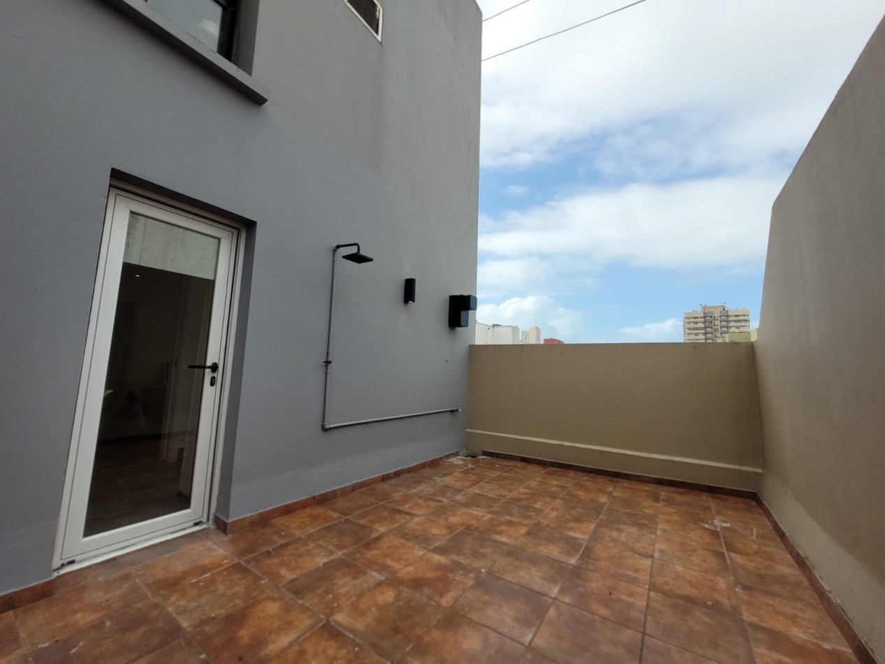 ESPECTACULAR DEPTO 2 AMB C BALCON/COCHERA/ TERRAZA RECICLADO PLAZA COLON