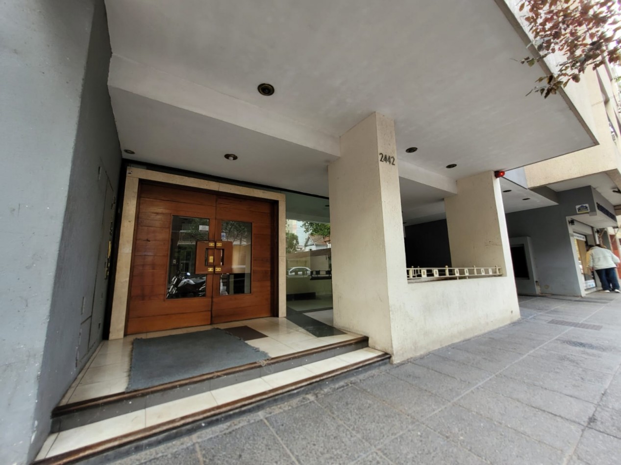 ESPECTACULAR DEPTO 2 AMB C BALCON/COCHERA/ TERRAZA RECICLADO PLAZA COLON