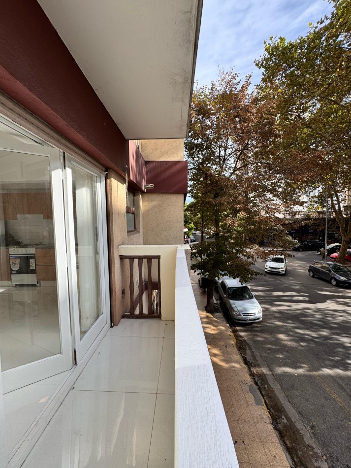A MTS DE LA COSTA DEPTO 2 AMB AL FTE C ESCRITORIO/BALCON/COCHERA RECICLADO LA PERLA