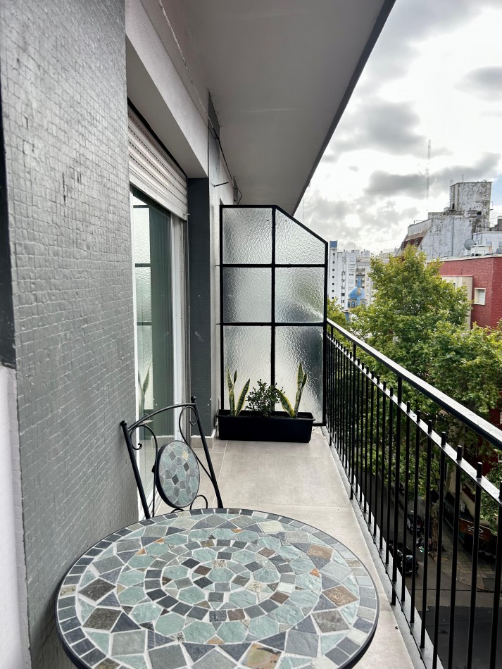 MONOAMBIENTE TIPO LOFT AL FTE CON BALCON RECICLADO CENTRO