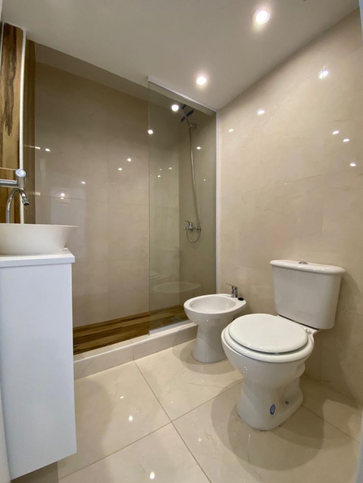 IMPERDIBLE DEPTO 3 AMB C BALCON RECICLADO Y C DECO PLAZA MITRE