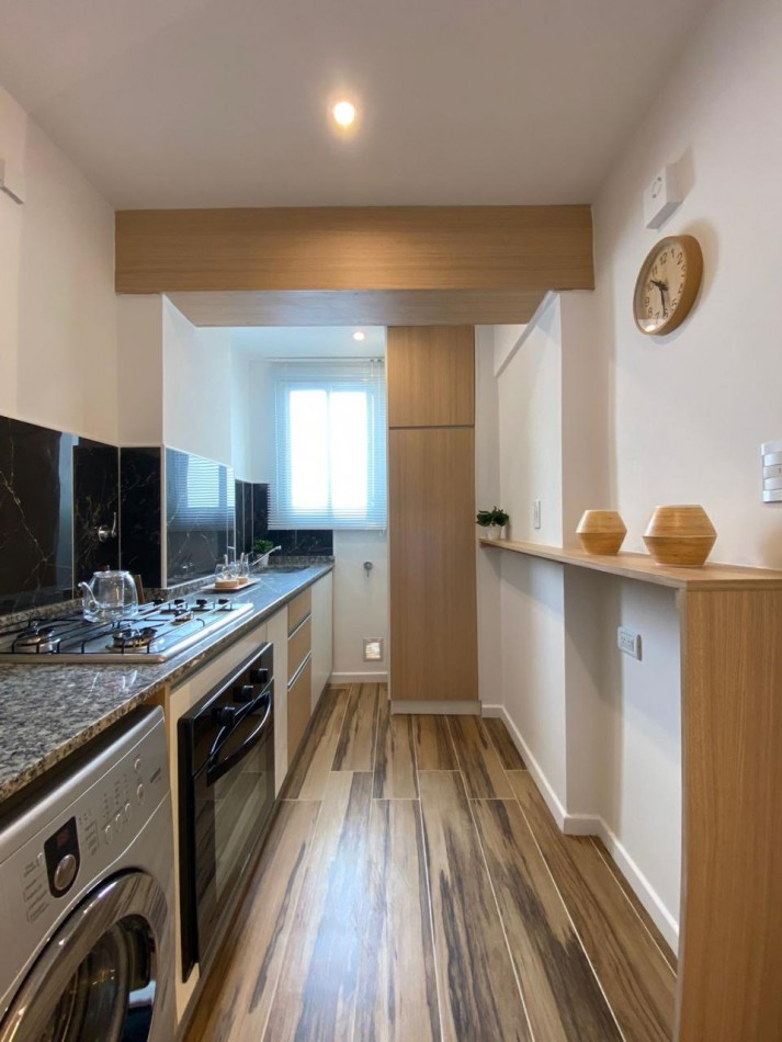 IMPERDIBLE DEPTO 3 AMB C BALCON RECICLADO Y C DECO PLAZA MITRE
