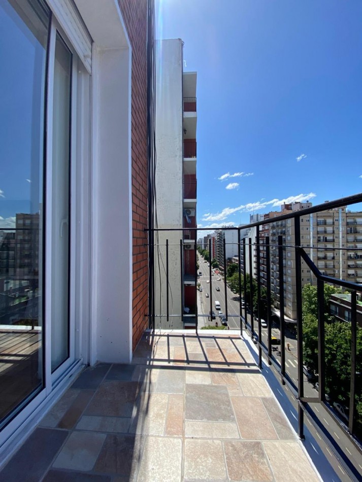 VISTA PANORAMICA DEPTO 3 AMB A LA CALLE C BALCON PLAZA COLON