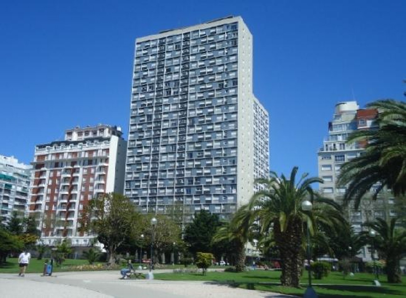 VISTA AL MAR!!! PALACIO EDEN PISO 20 DEPTO 2 AMB RECICLADO Y AMOBLADO PLAZA COLON