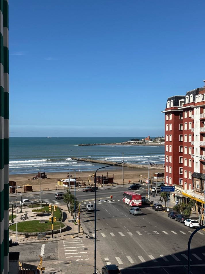 VISTA LATERAL AL MAR Y A PASOS DE LA PLAYA!!! DEPTO 3 AMB C BALCON RECICLADO Y EQUIPADO PUNTA IGLESIA