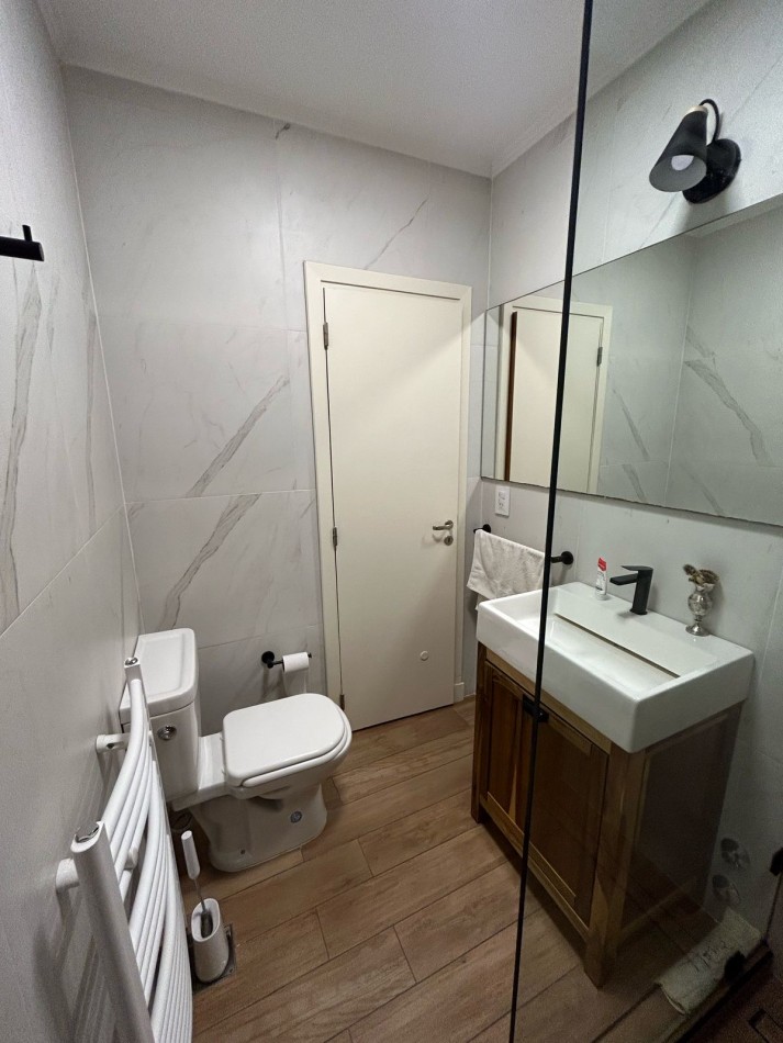 VENTA APTO CREDITO IMPECABLE DEPARTAMENTO 2 AMB RECICLADO CON GRAN BALCON
