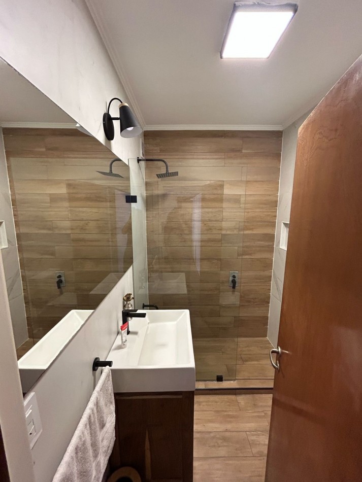 VENTA APTO CREDITO IMPECABLE DEPARTAMENTO 2 AMB RECICLADO CON GRAN BALCON