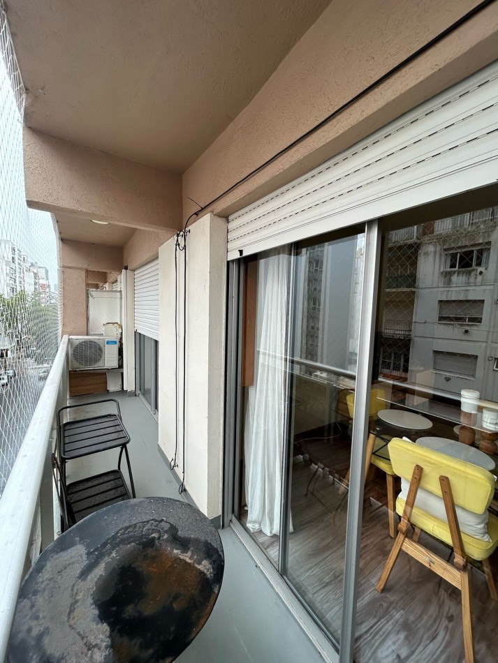 VENTA APTO CREDITO IMPECABLE DEPARTAMENTO 2 AMB RECICLADO CON GRAN BALCON