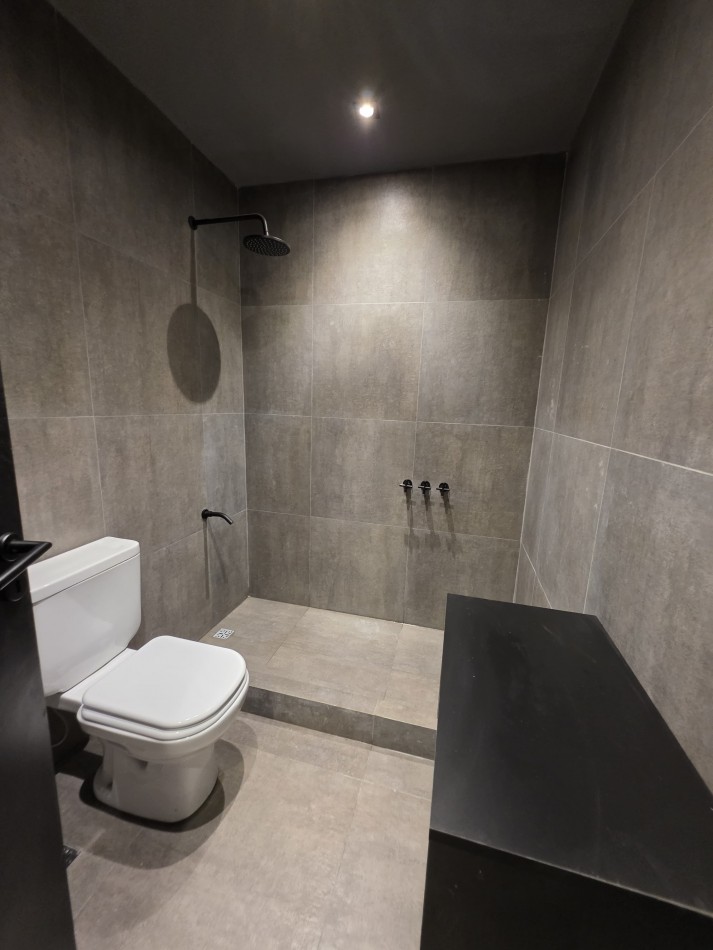 MODERNO DUPLEX 2 AMB C DOBLE ALTURA Y PATIO SAN JOSE