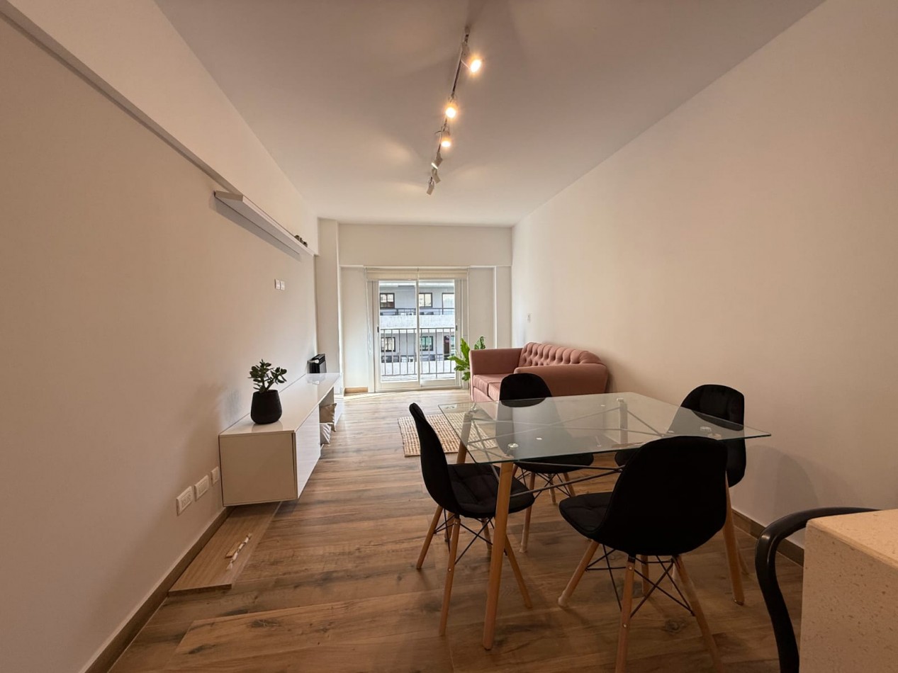EXCELENTE DEPTO 3 AMB AL FTE C BALCON Y COCHERA RECICLADO Y C DECO ALDREY