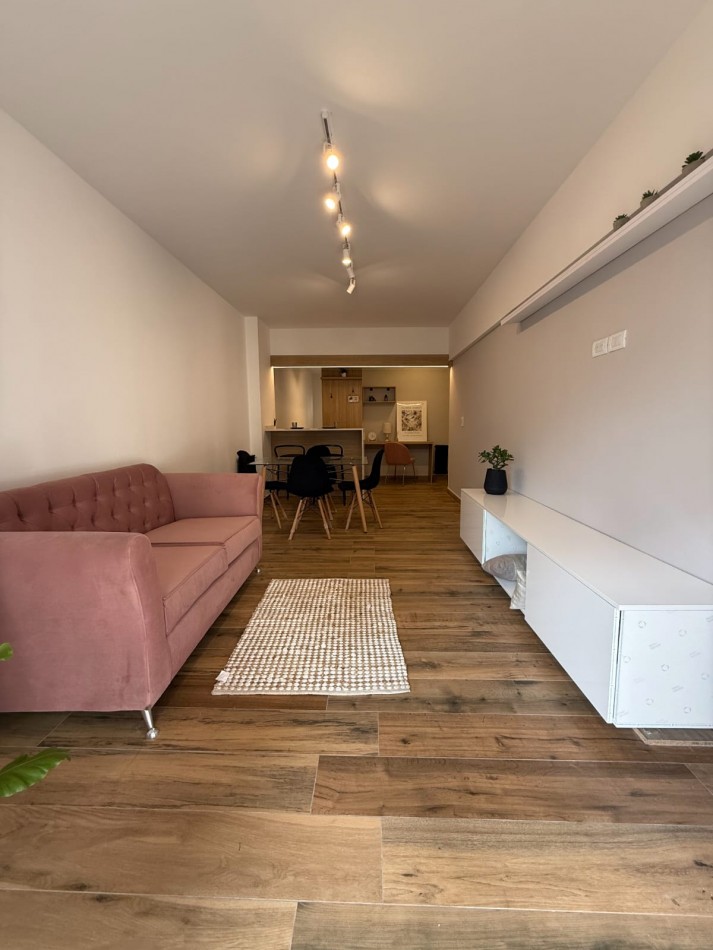 EXCELENTE DEPTO 3 AMB AL FTE C BALCON Y COCHERA RECICLADO Y C DECO ALDREY