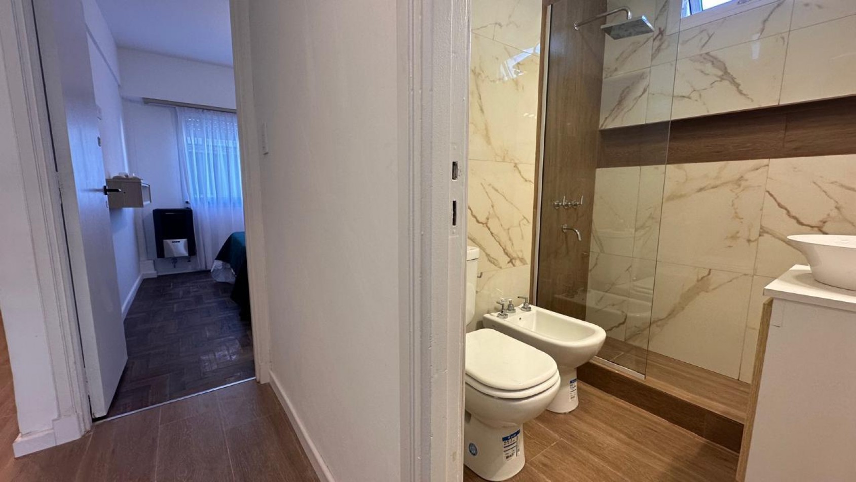 IMPERDIBLE DEPTO 2 AMB AL FTE C BALCON RECICLADO Y AMOBLADO CENTRO