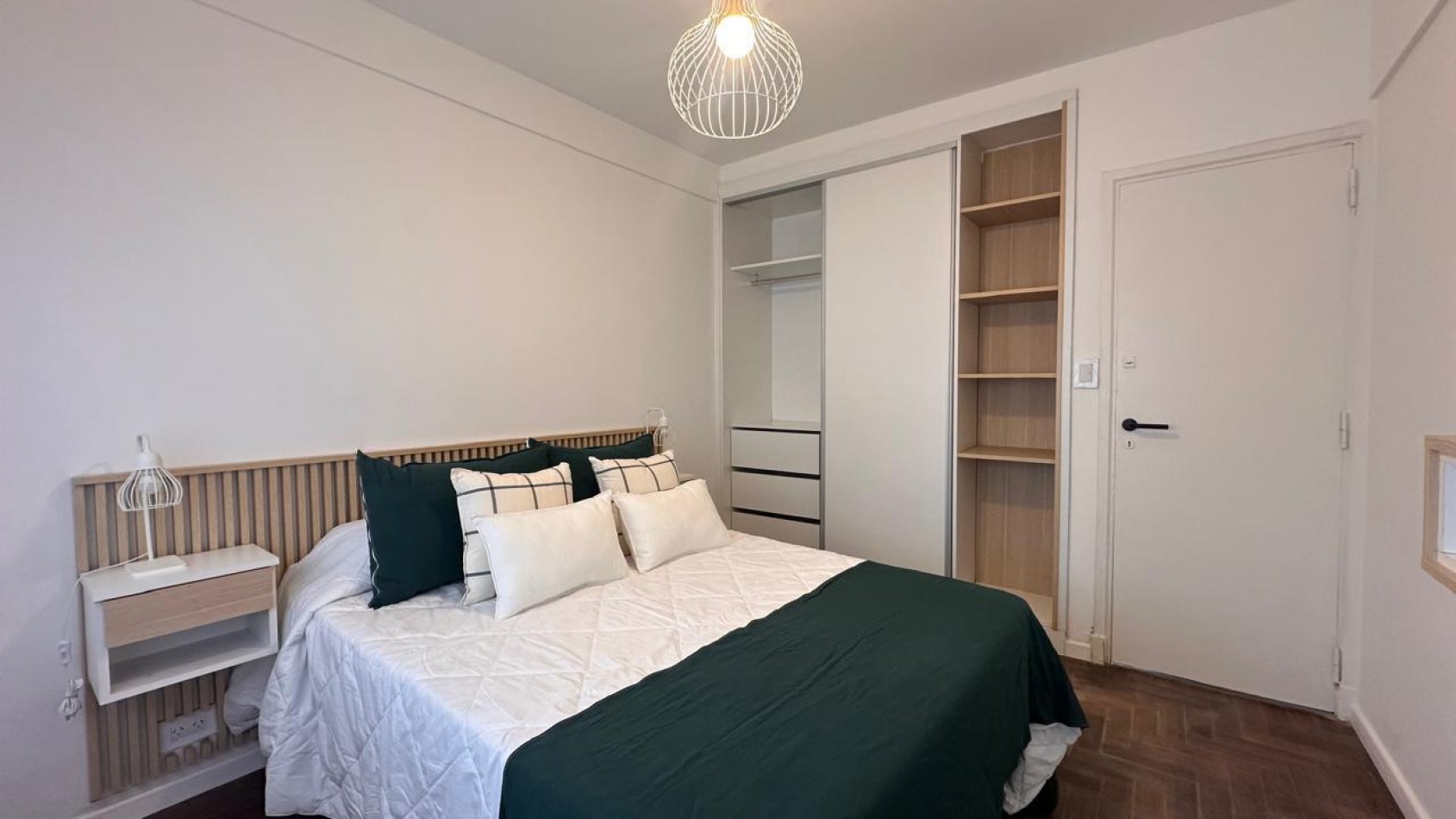 IMPERDIBLE DEPTO 2 AMB AL FTE C BALCON RECICLADO Y AMOBLADO CENTRO