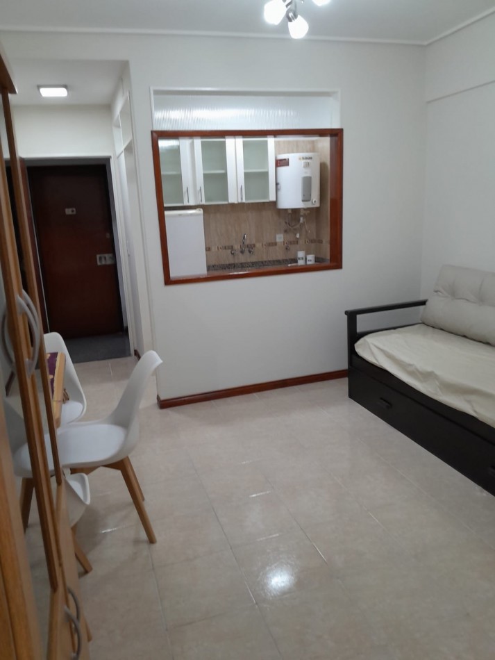 VENTA EN OPORTUNIDAD MONOAMBIENTE LUMINOSO PLAZA COLON