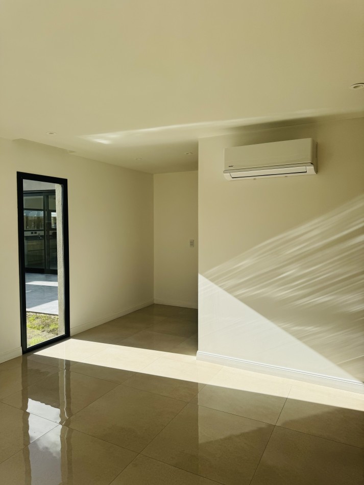 CASA 4 AMB EN VENTA EN RUMENCO JOVEN: PISCINA, JARDIN Y DETALLES DE CALIDAD
