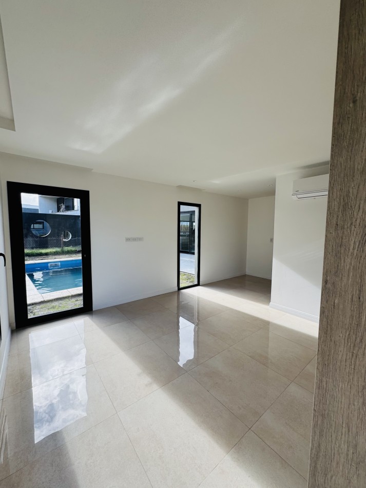 CASA 4 AMB EN VENTA EN RUMENCO JOVEN: PISCINA, JARDIN Y DETALLES DE CALIDAD
