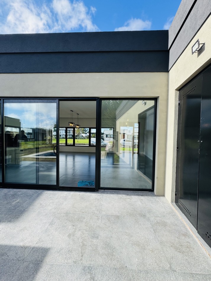 CASA 4 AMB EN VENTA EN RUMENCO JOVEN: PISCINA, JARDIN Y DETALLES DE CALIDAD