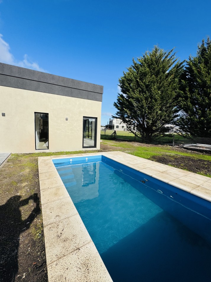 CASA 4 AMB EN VENTA EN RUMENCO JOVEN: PISCINA, JARDIN Y DETALLES DE CALIDAD