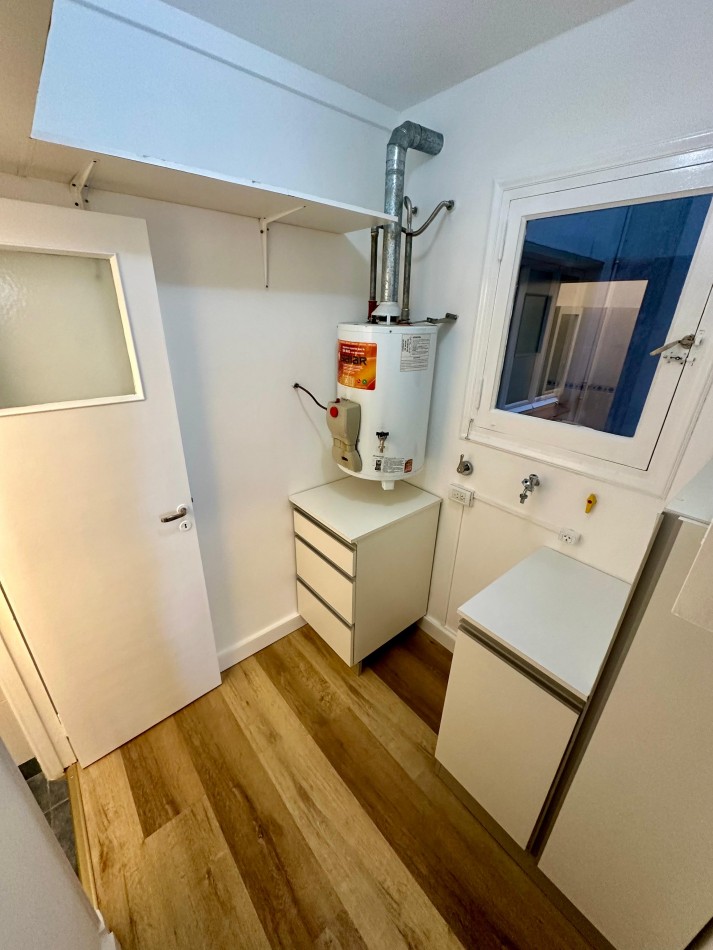 DEPARTAMENTO 3 AMB EN VENTA AMOBLADO, CON BALCON FRANCES Y VISTA PARCIAL AL MAR ¡LISTO PARA MUDARTE!