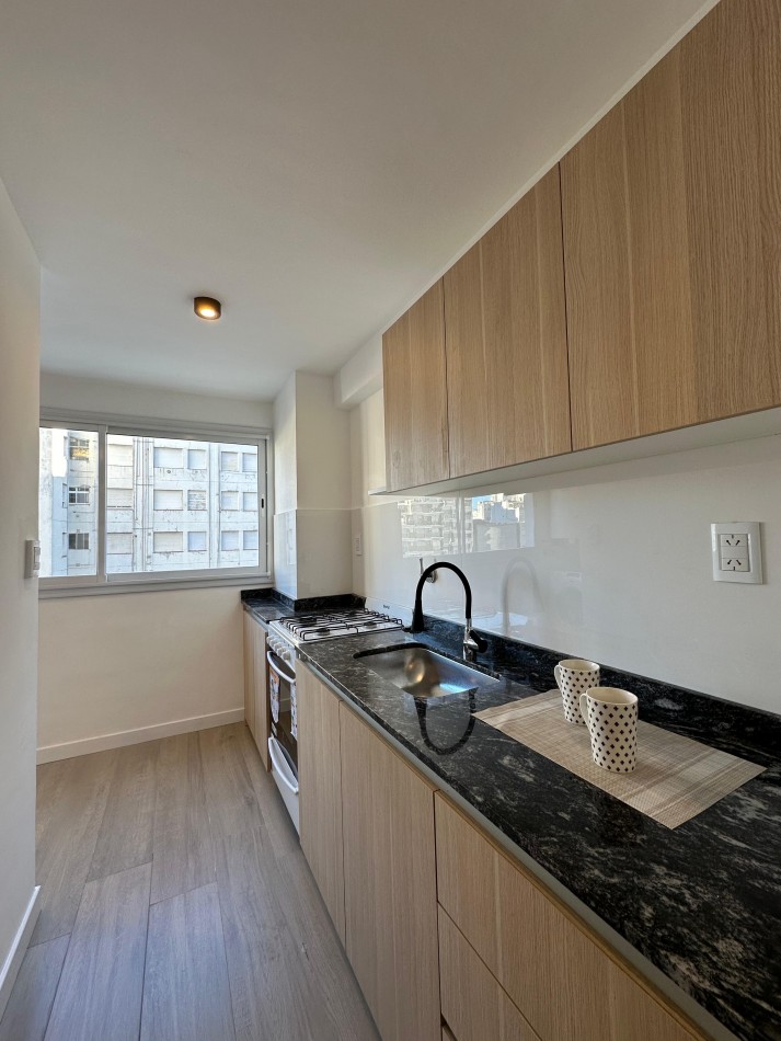DEPARTAMENTO MODERNO EN VENTA 2 AMB ABSOLUTAMENTE RECICLADO Y MUY LUMINOSO!