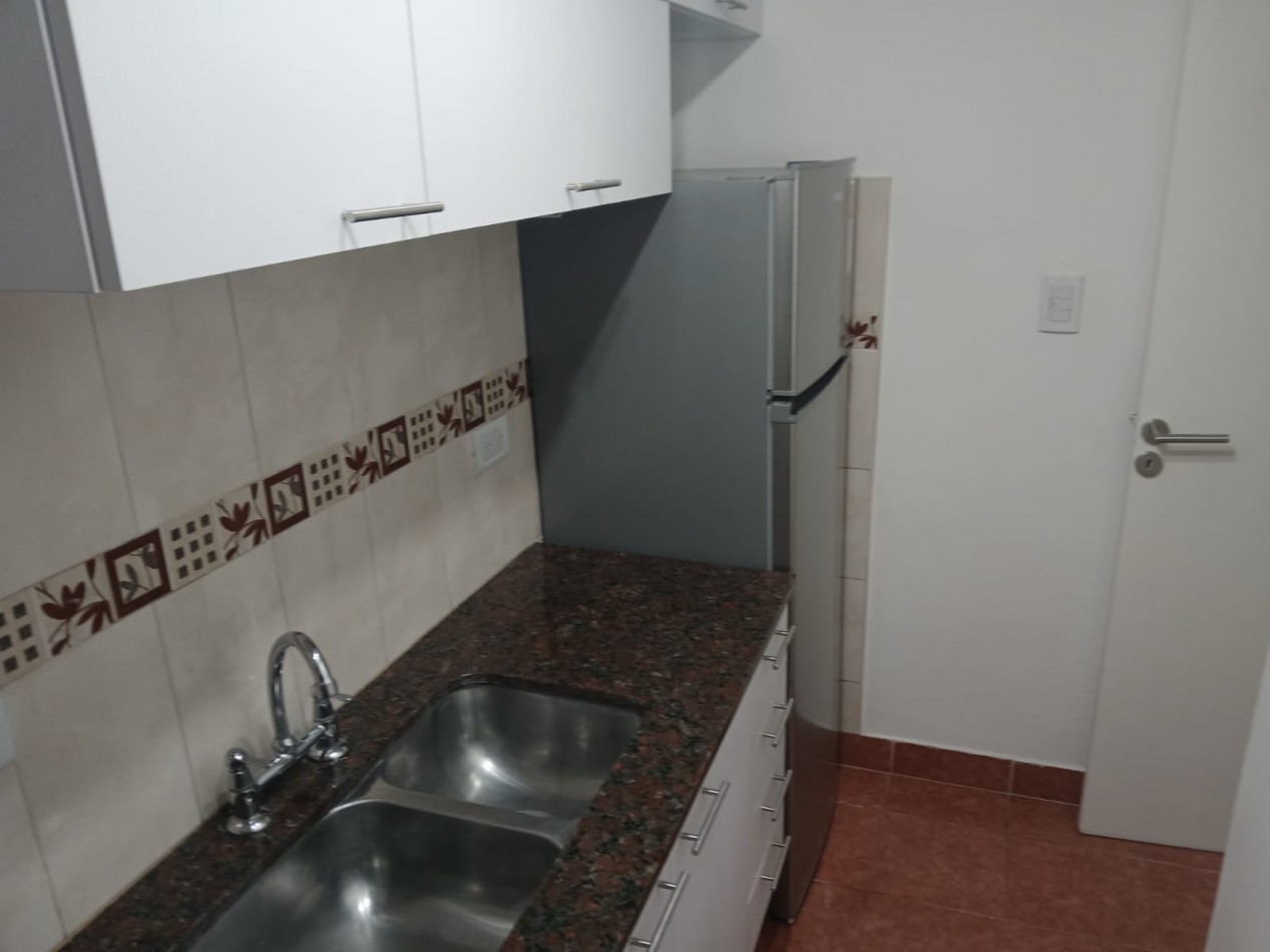 IMPECABLE DTO 2 AMBIENTES CON BALCON AL FRENTE EN VENTA ZONA ALDREY