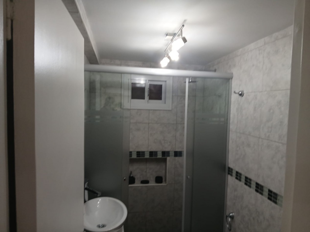 IMPECABLE DTO 2 AMBIENTES CON BALCON AL FRENTE EN VENTA ZONA ALDREY