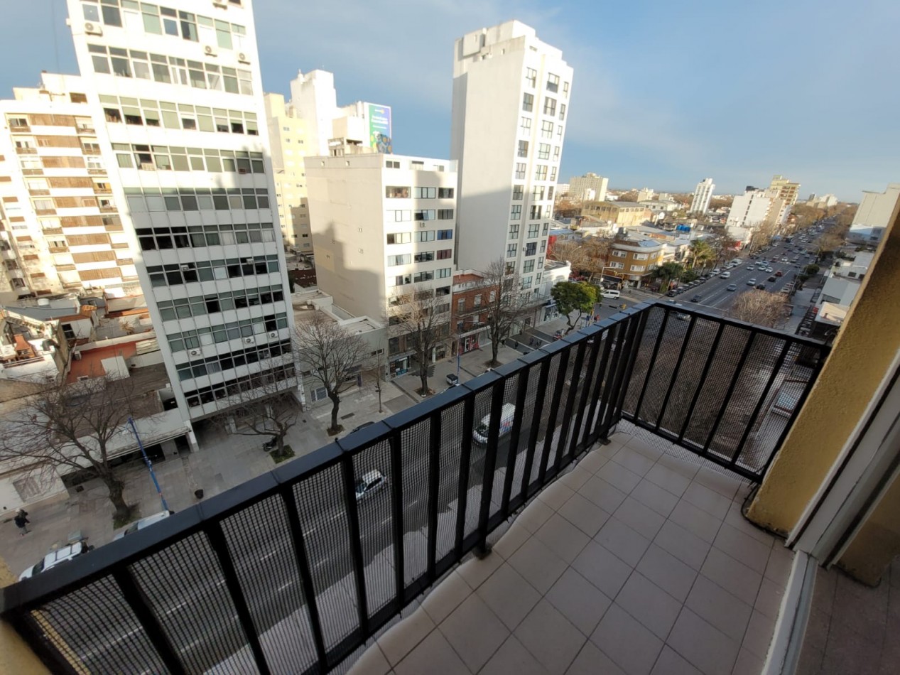 DEPARTAMENTO 2 AMBIENTES LUMINOSO CON BALCON 
