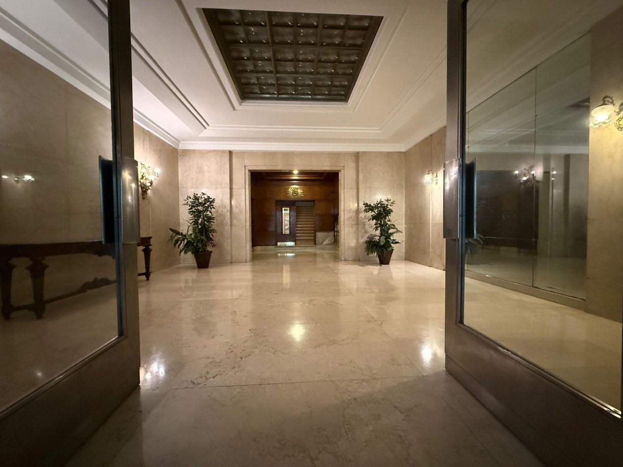 DEPTO 3 AMB C DEP CFTE ORIGINAL  EDIFICIO DE ESTILO Y CAT CENTRO