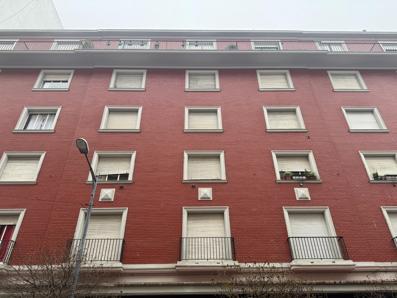 DEPTO 3 AMB C DEP CFTE ORIGINAL  EDIFICIO DE ESTILO Y CAT CENTRO