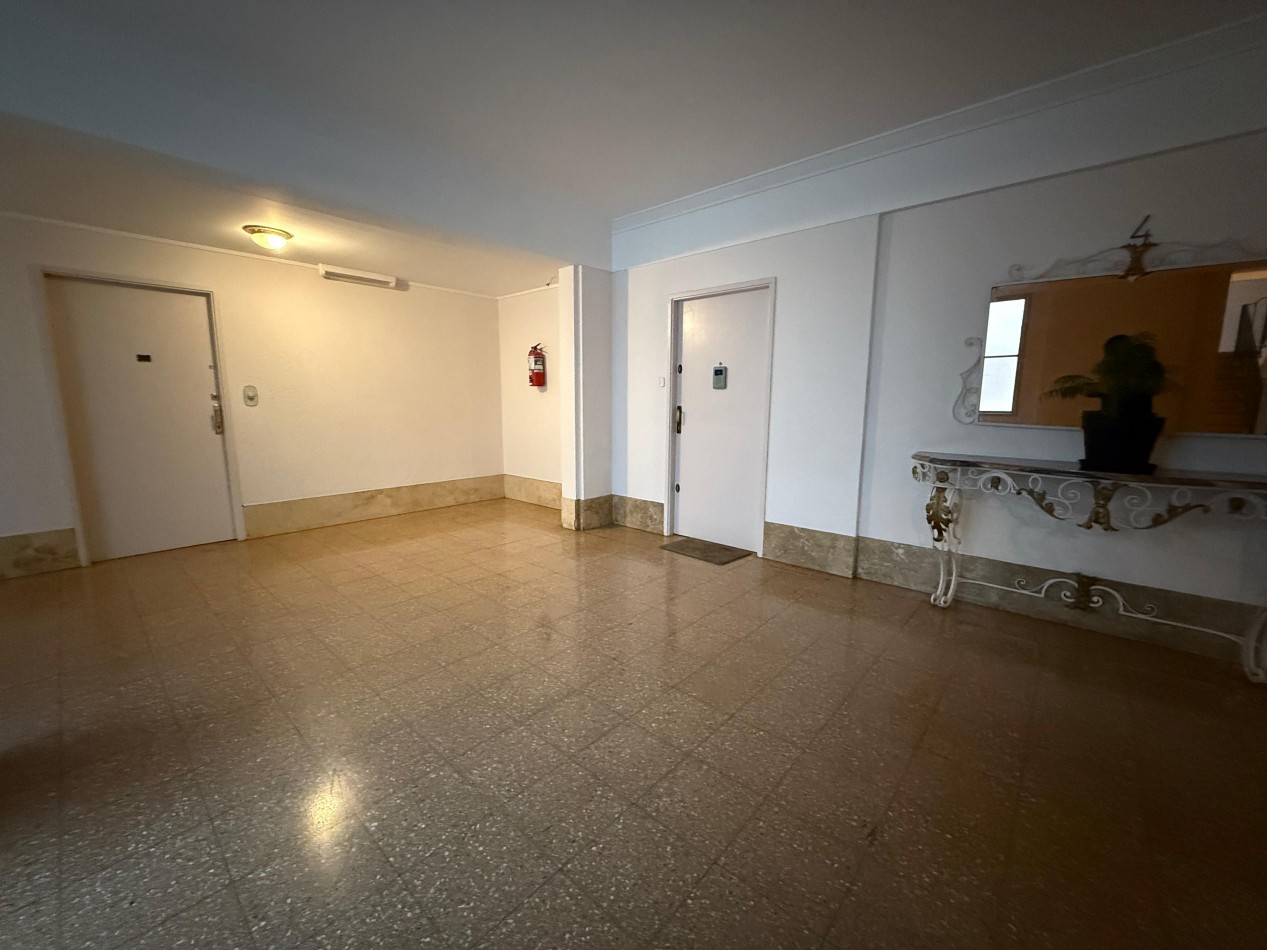 DEPTO 3 AMB C DEP CFTE ORIGINAL  EDIFICIO DE ESTILO Y CAT CENTRO