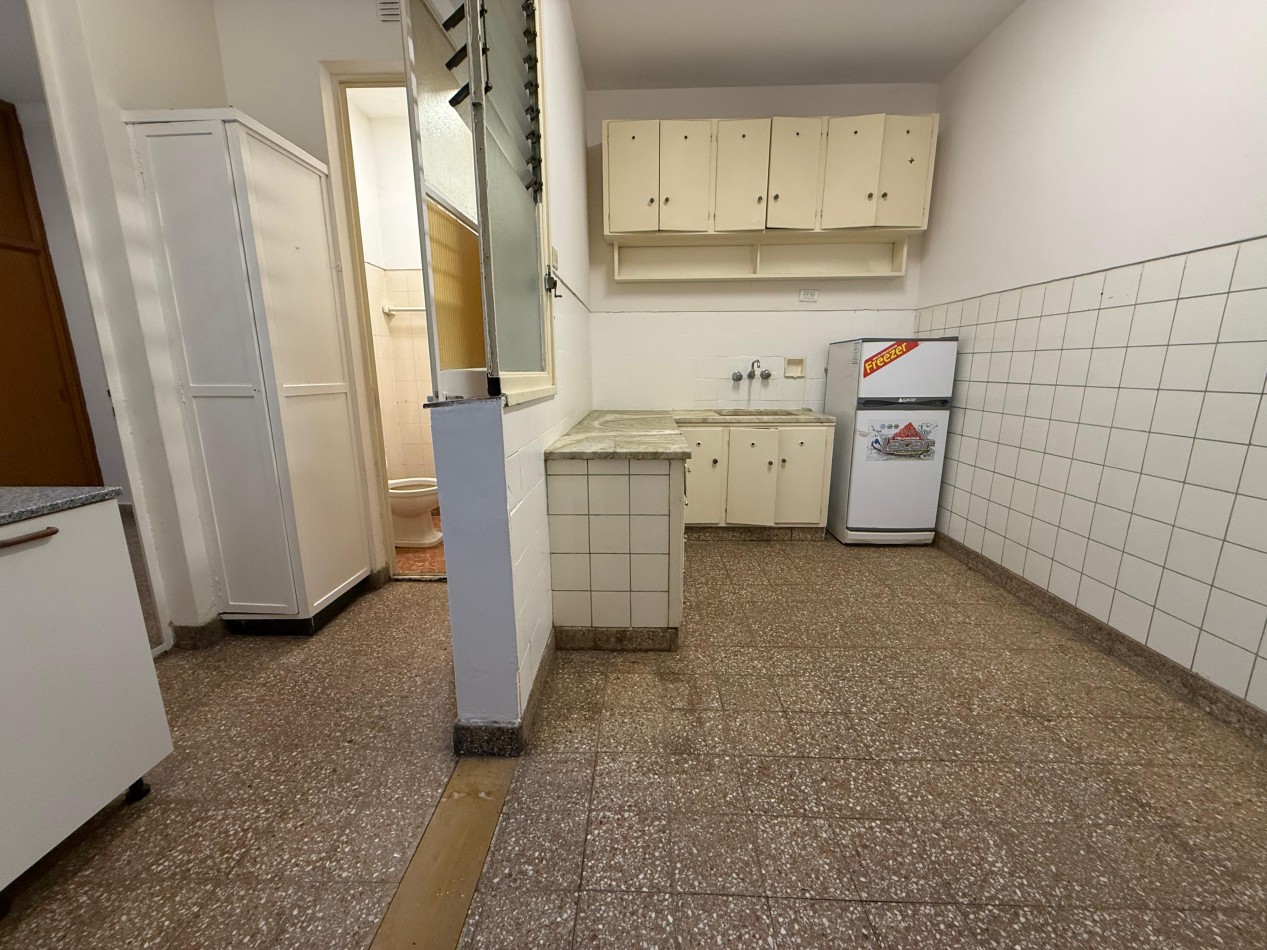 DEPTO 3 AMB C DEP CFTE ORIGINAL  EDIFICIO DE ESTILO Y CAT CENTRO