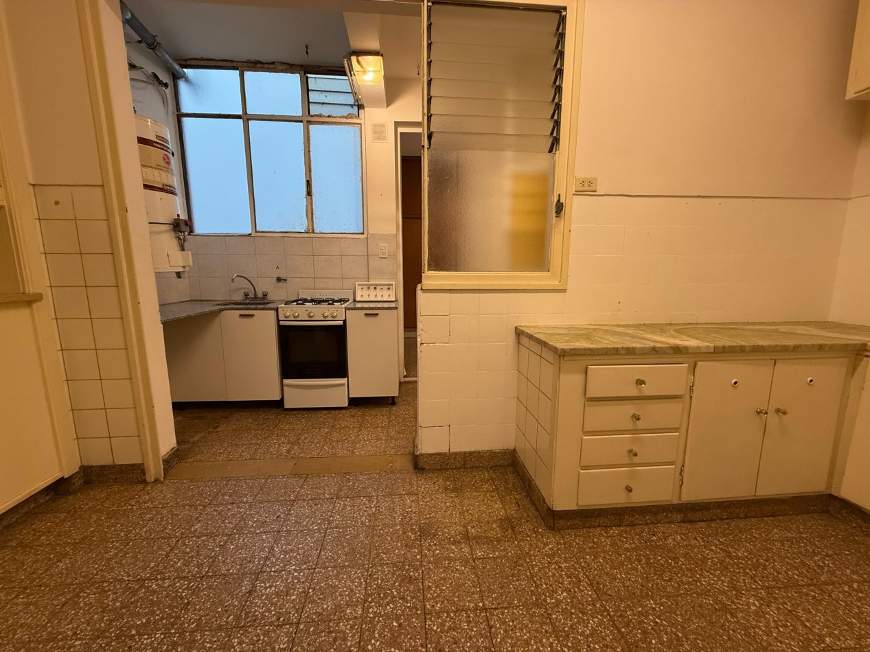 DEPTO 3 AMB C DEP CFTE ORIGINAL  EDIFICIO DE ESTILO Y CAT CENTRO
