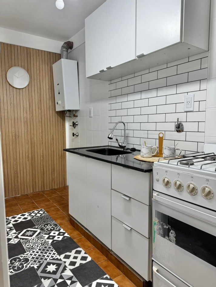 VENTA DEPTO 2 AMB CFTE C DECO Y MUEBLES CENTRO