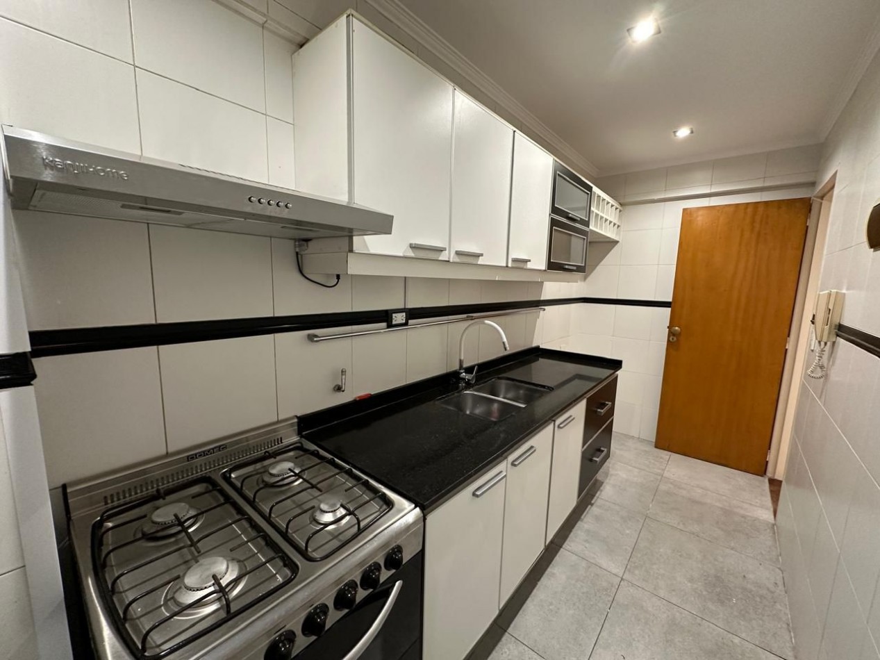 VENTA DEPTO 3 AMB A LA CALLE C BALCON Y COCHERA PLAZA MITRE 