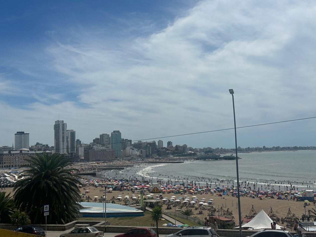 FRENTE AL MAR VENTA DEPTO 3 AMB C COCHERA Y TERRAZA PROPIA TORREON