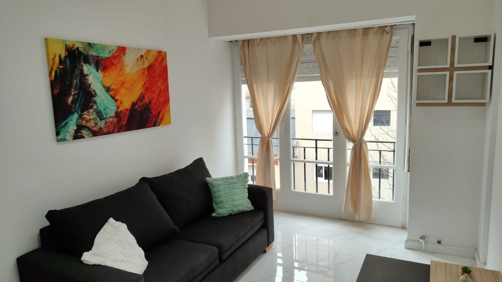 VENTA DEPTO 2 AMB AL FTE C BALCON FRANCES AMOBLADO CENTRO