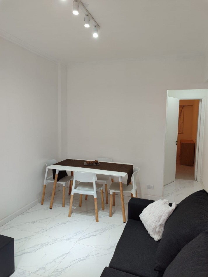 VENTA DEPTO 2 AMB AL FTE C BALCON FRANCES AMOBLADO CENTRO