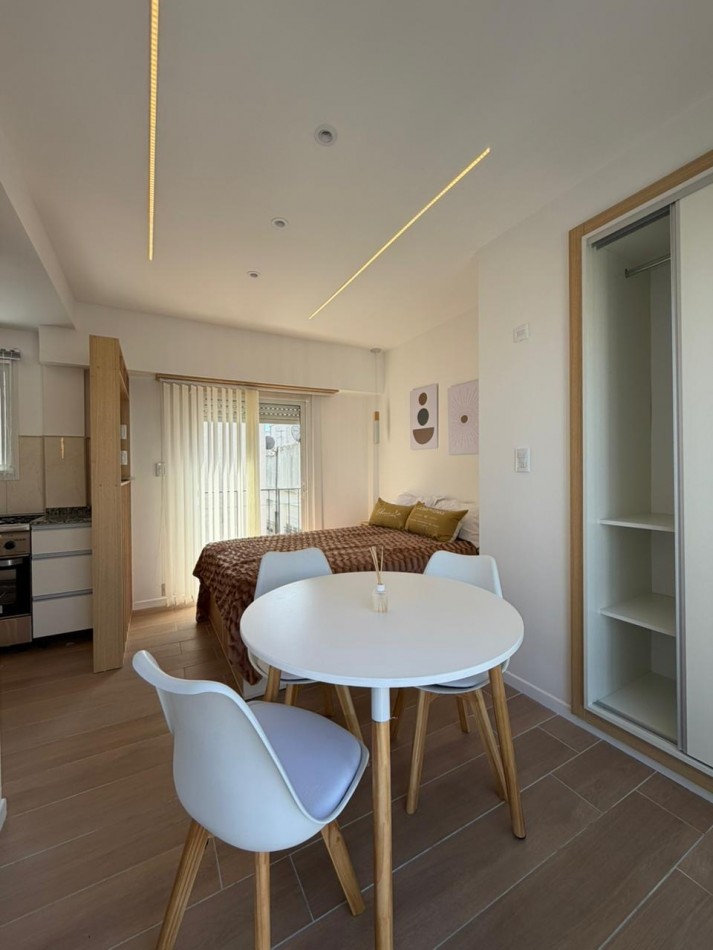 ()VENTA DEPTO 1 AMBIENTE CON BALCON TERRAZA- PLAZA COLON