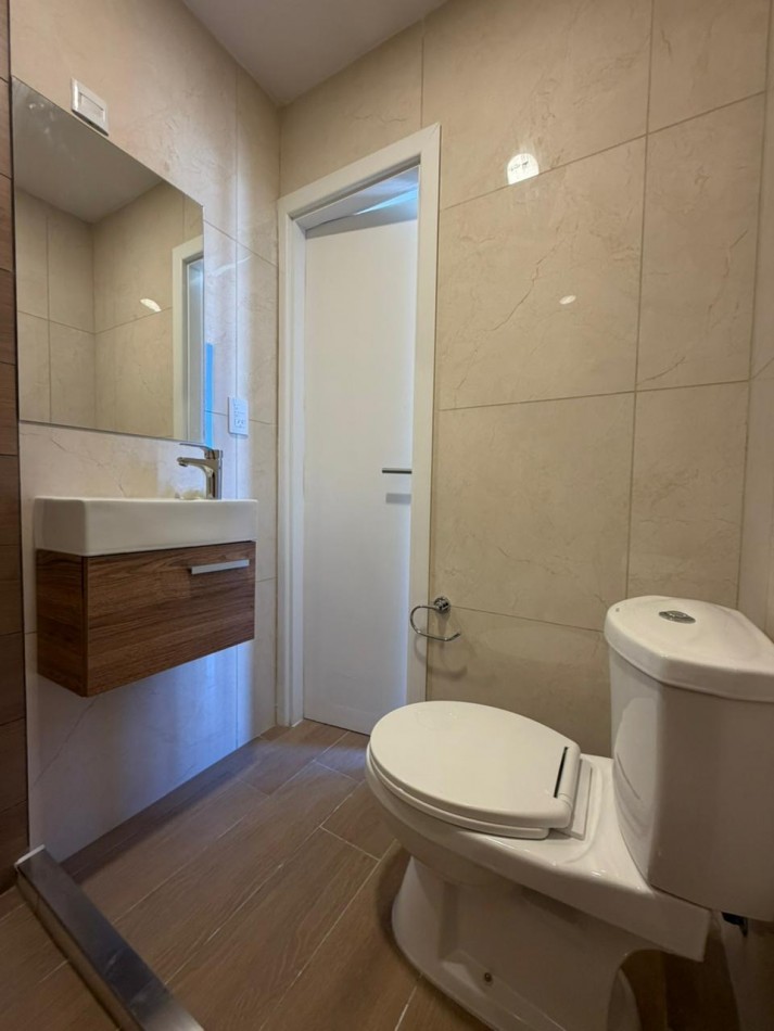 ()VENTA DEPTO 1 AMBIENTE CON BALCON TERRAZA- PLAZA COLON