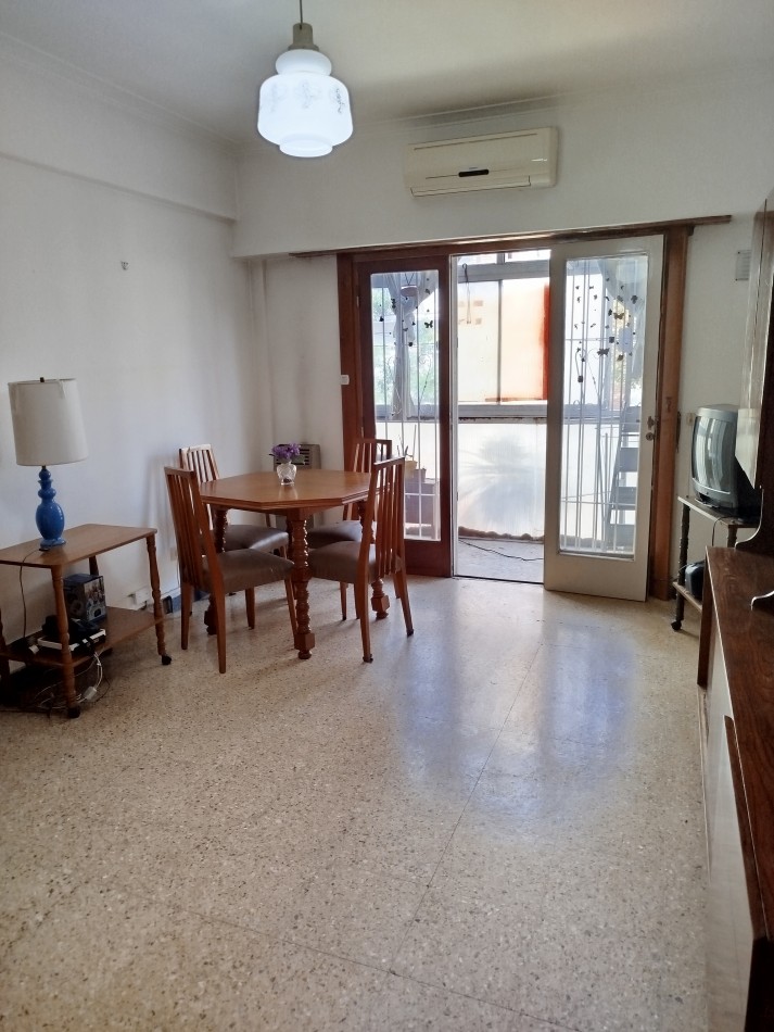 VENTA DEPARTAMENTO 2 AMB AL FRENTE CON BALCON CHAUVIN 