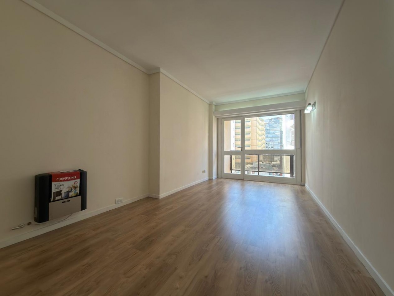 VENTA DEPARTAMENTO 2 AMBIENTES CON DEPENDENCIA Y BALCON