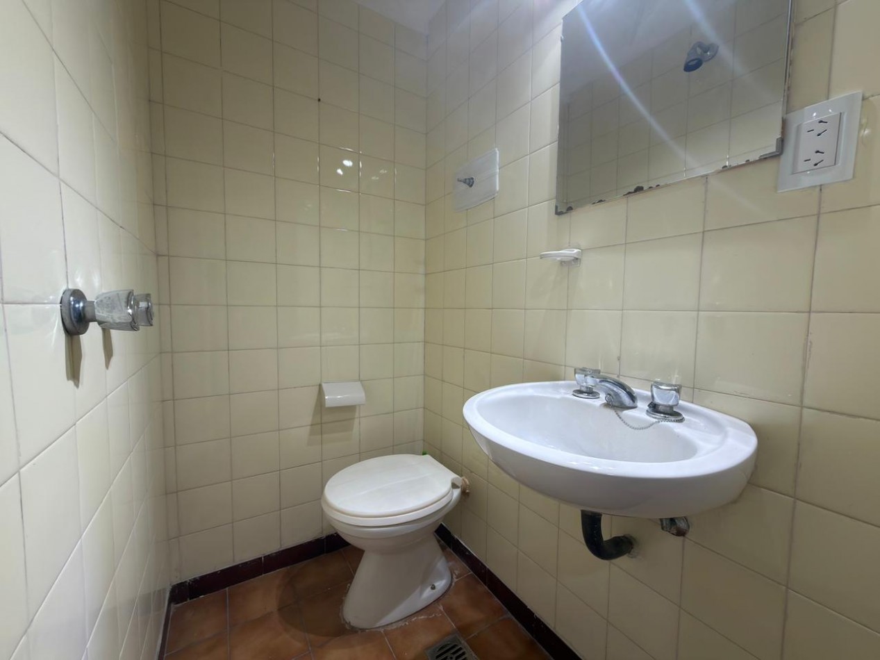 VENTA DEPARTAMENTO 2 AMBIENTES CON DEPENDENCIA Y BALCON