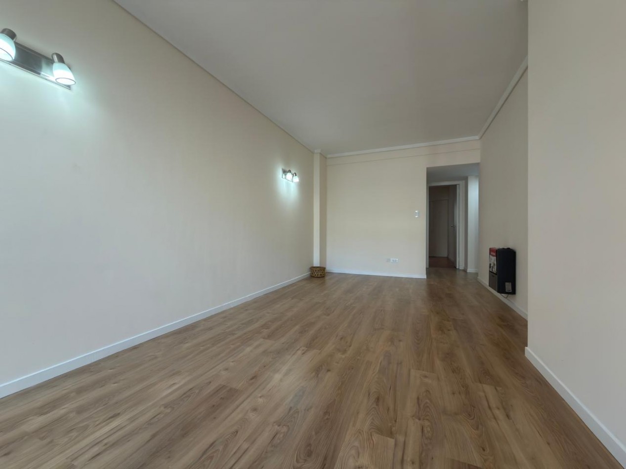 VENTA DEPARTAMENTO 2 AMBIENTES CON DEPENDENCIA Y BALCON