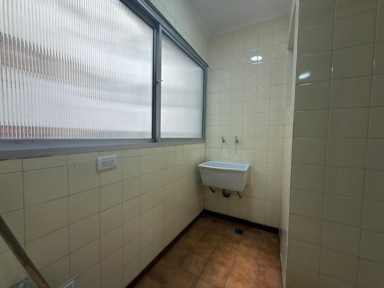 VENTA DEPARTAMENTO 2 AMBIENTES CON DEPENDENCIA Y BALCON