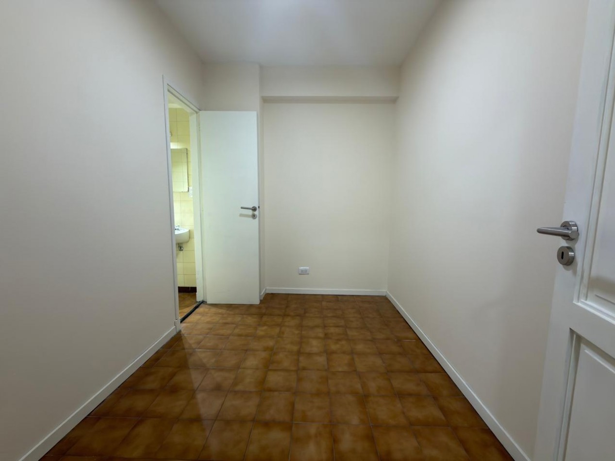 VENTA DEPARTAMENTO 2 AMBIENTES CON DEPENDENCIA Y BALCON