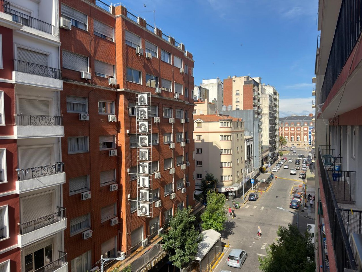 VENTA DEPARTAMENTO 2 AMBIENTES CON DEPENDENCIA Y BALCON