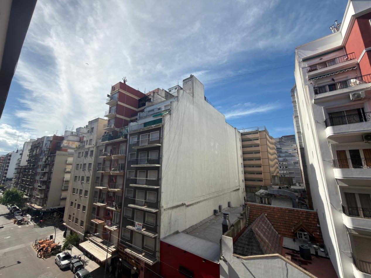 VENTA DEPARTAMENTO 2 AMBIENTES CON DEPENDENCIA Y BALCON