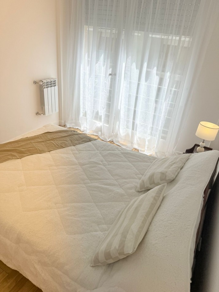 ()VENTA DEPARTAMENTO TOTALMENTE RECICLADO 3 AMB CON DEPENDECIA Y  BALCON  PUNTA IGLESIA